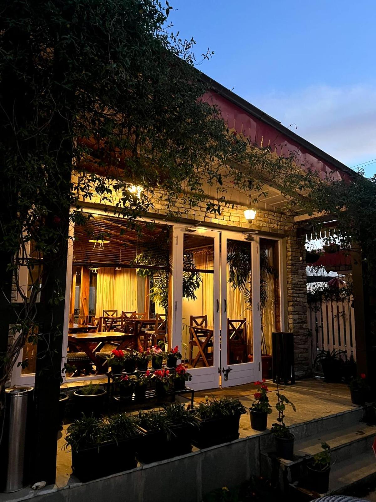 The Birdcage, Mukteshwar 호텔 외부 사진