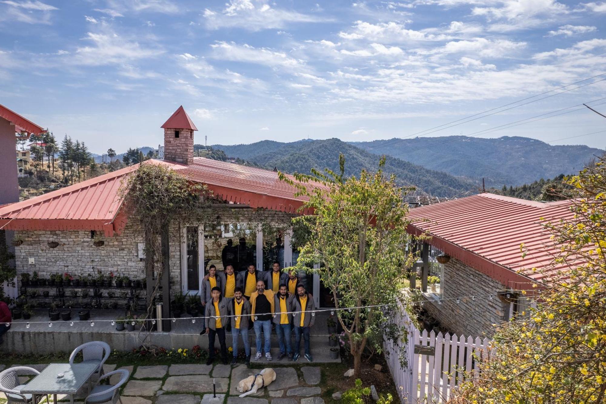 The Birdcage, Mukteshwar 호텔 외부 사진